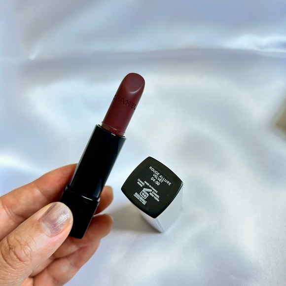 Chanel rouge allure velvet 04:00 - Picture 8 of 13